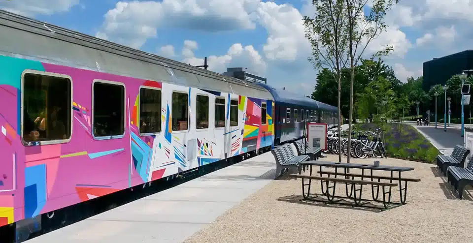 хостел в вагоне поезда в Амстердаме Train Lodge Amsterdam хостел в вагоне поезда