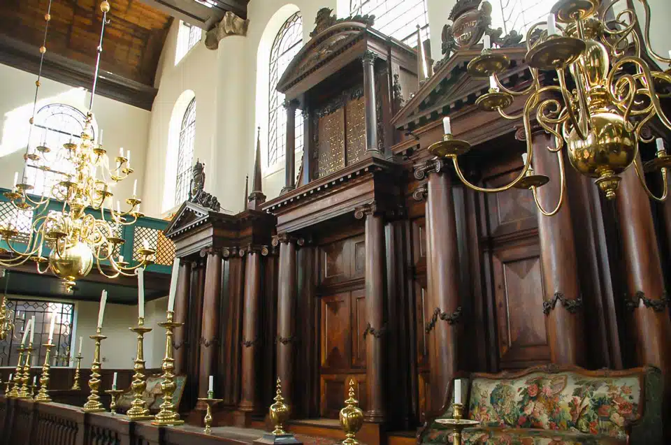 portugalskaya-sinagoga-v-Amsterdame-2